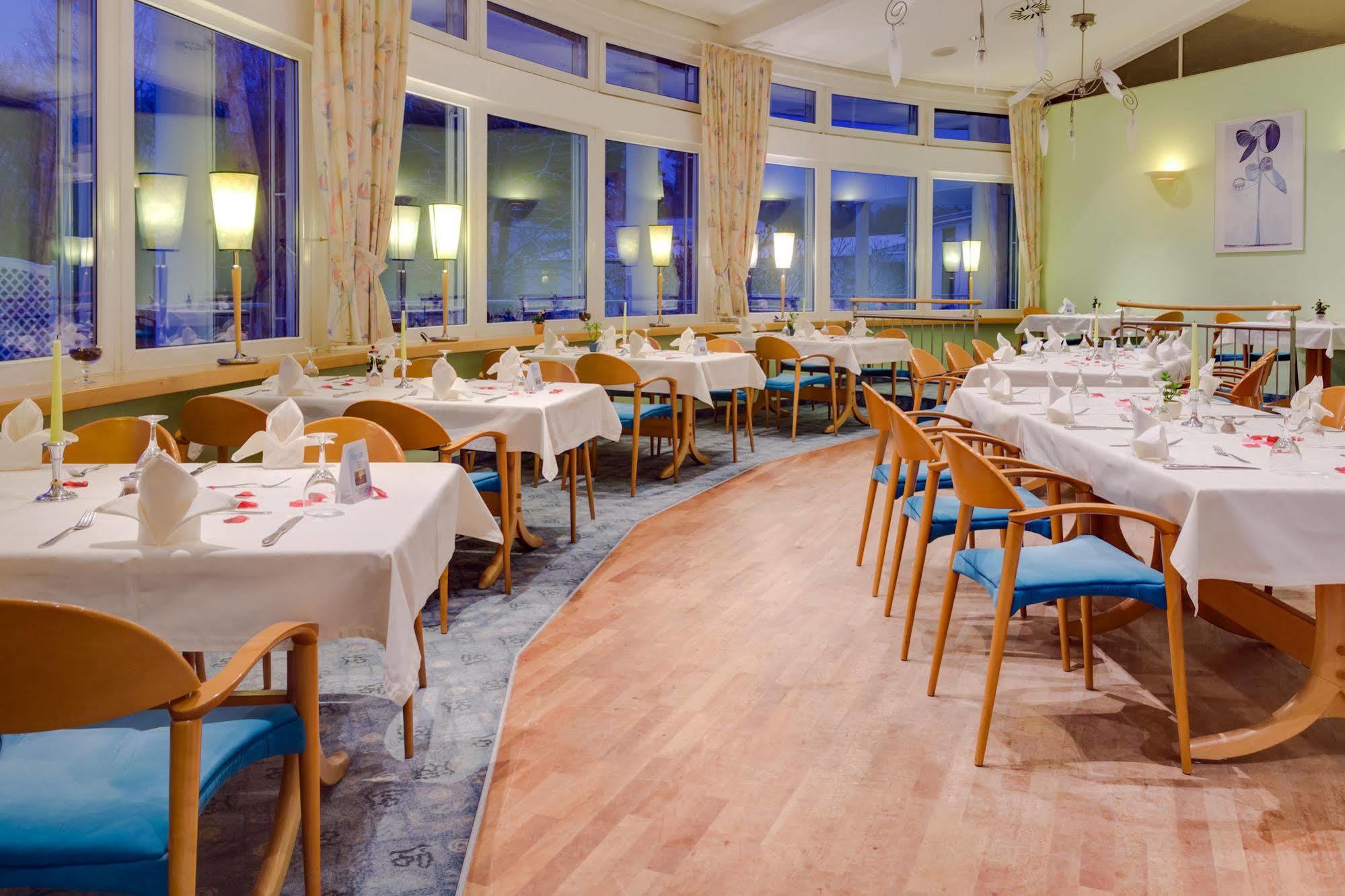 Seehotel Luisenhof Falkenhagen  Luaran gambar